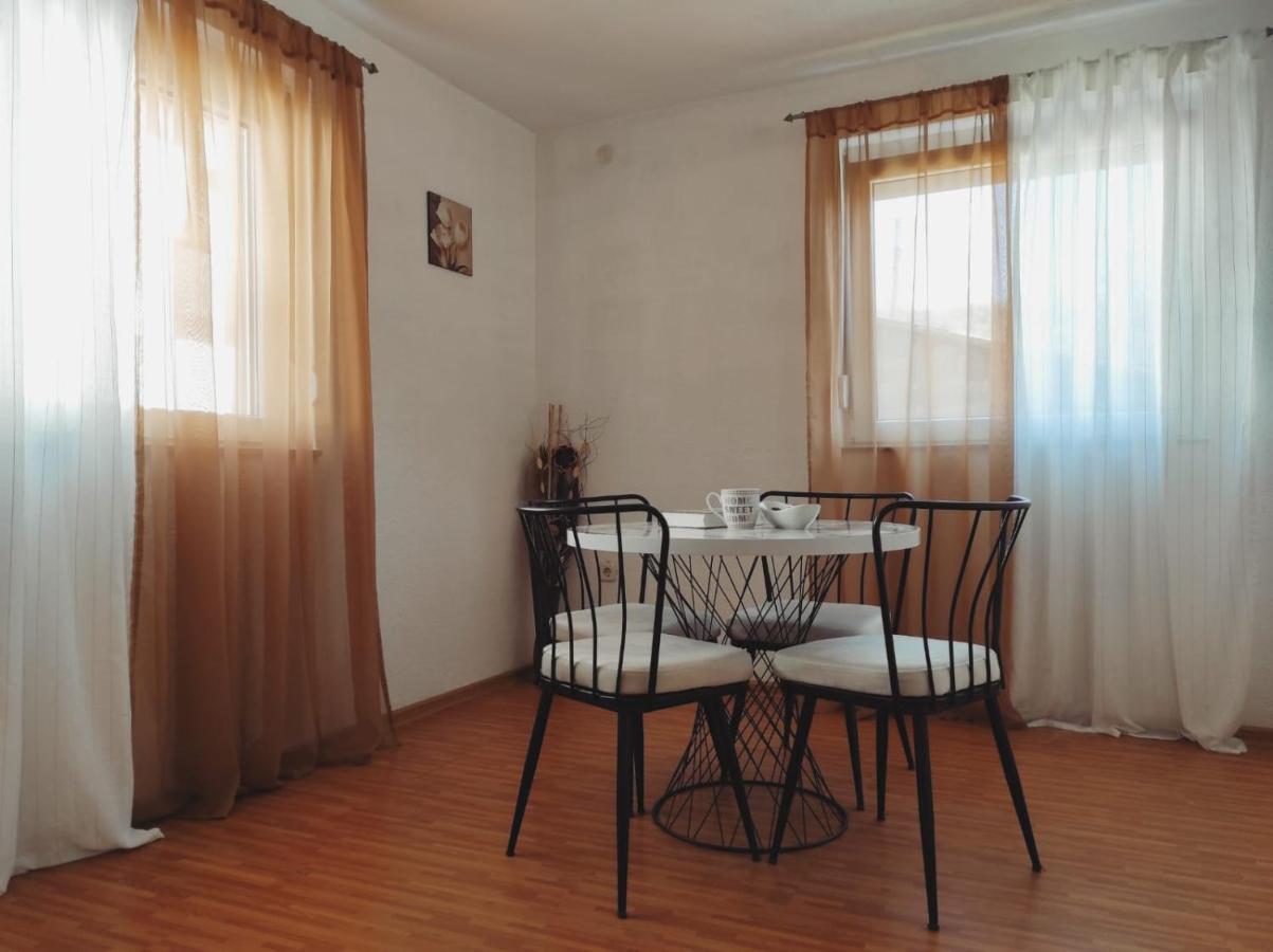Apartman "Like At Home" ヤイツェ エクステリア 写真