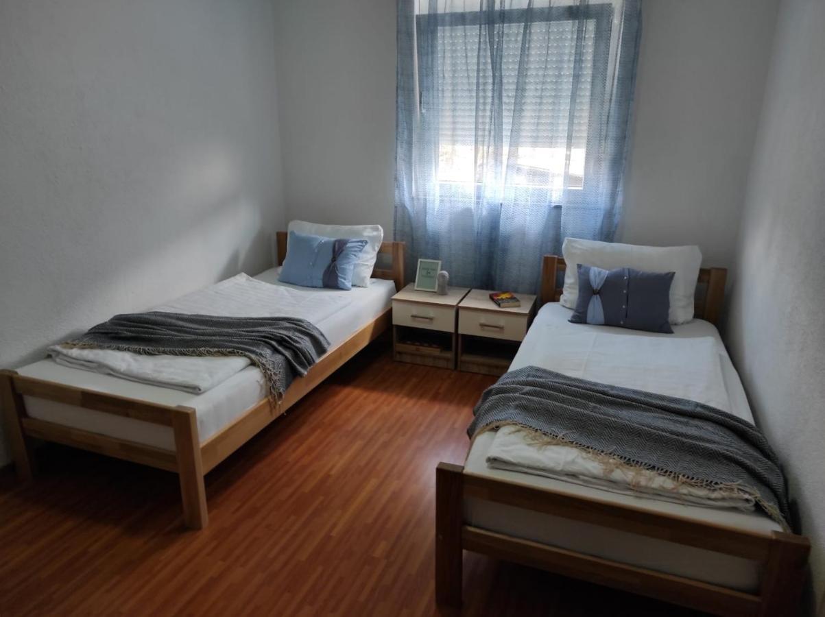 Apartman "Like At Home" ヤイツェ エクステリア 写真
